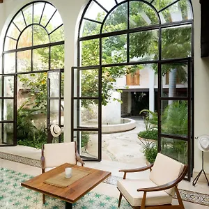  Hotel Treehouse Boutique Hotel, An Adults Only Boutique